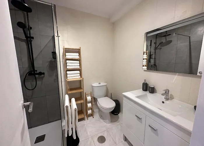 Go4portugal - Dinis - Luxe With Pool, Airco, Seaview With Two Balcony